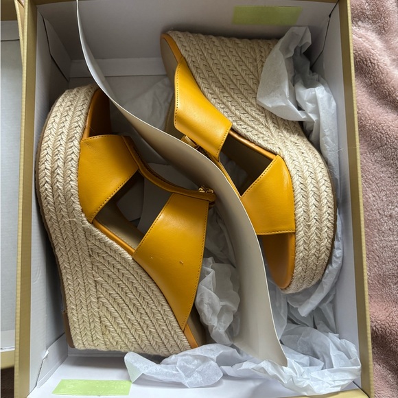 MICHAEL KORS Bradley Mule Sandals Wedge NEW IN BOX ⭐️✨ - Picture 2 of 5